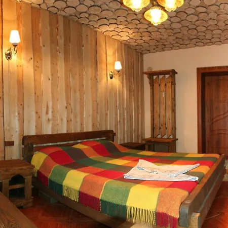 артгір гостинний двір 3* Mykulychyn