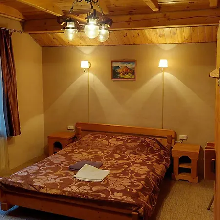 артгір гостинний двір Mykulychyn