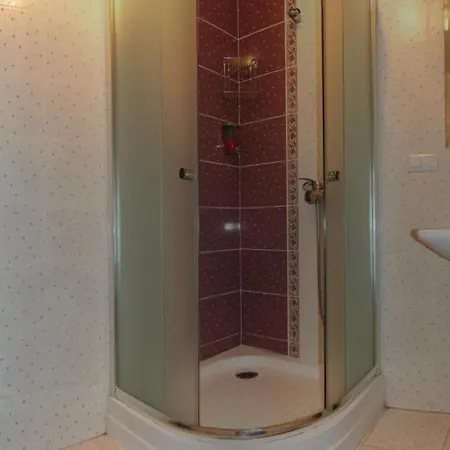 Guest house артгір гостинний двір