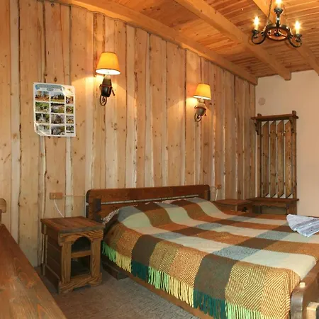 Casa de hóspedes артгір гостинний двір 3*