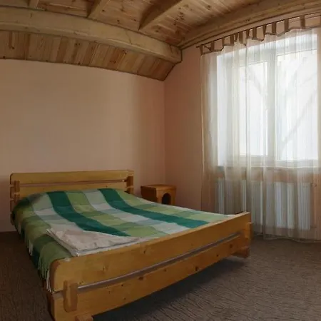 артгір гостинний двір Guest house Mykulychyn