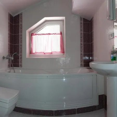 артгір гостинний двір